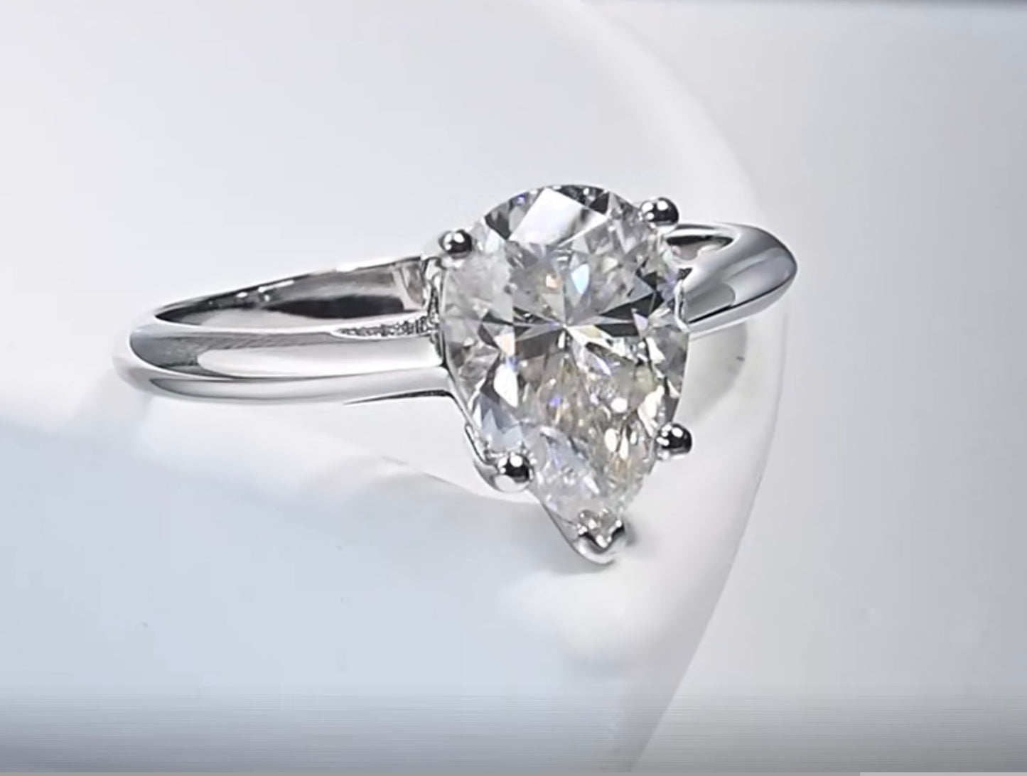 "Fruit of Love" 2ct Pear Cut Moissanite Engagement Ring 925 Silver