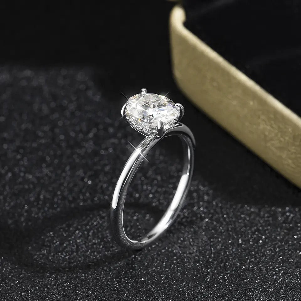 "The Exquisite" 2ct Oval Cut Moissanite Engagement Ring 925 Silver