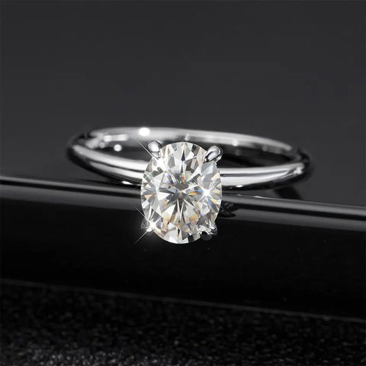 "The Exquisite" 2ct Oval Cut Moissanite Engagement Ring 925 Silver