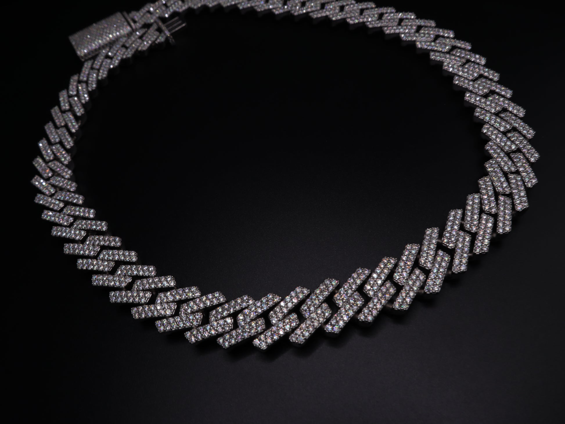 15mm Moissanite Cuban Link Chain Side